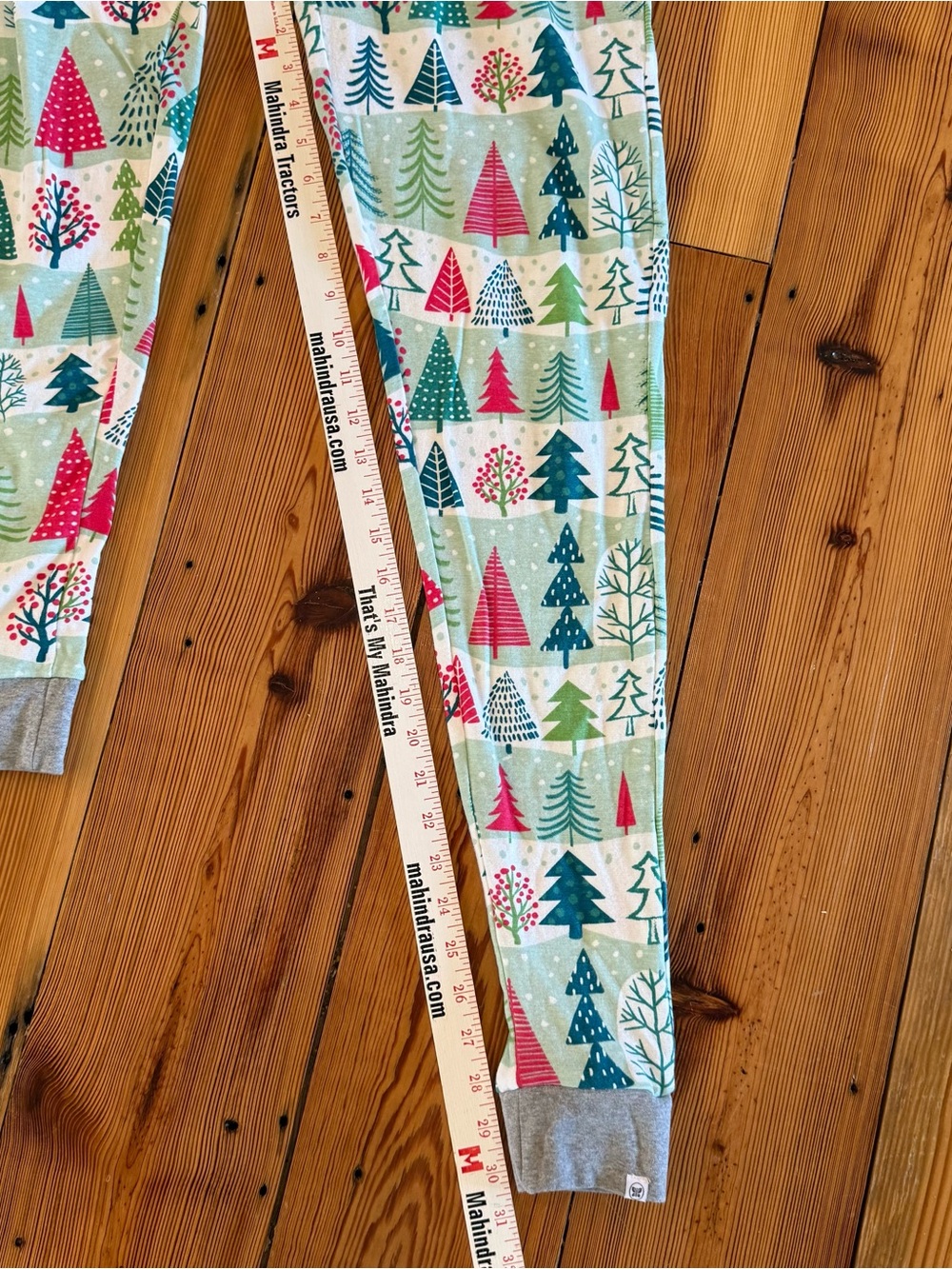 Honest Company Organic Cotton Women’s Medium Pajama Set Christmas Feeling Pine - Picture 11 of 11